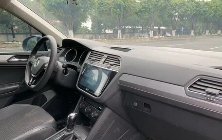 Volkswagen Tiguan II, 2021 год, 1 888 911 рублей, 27 фотография