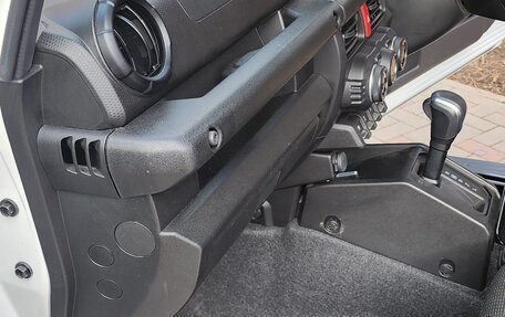 Suzuki Jimny, 2020 год, 1 580 000 рублей, 9 фотография