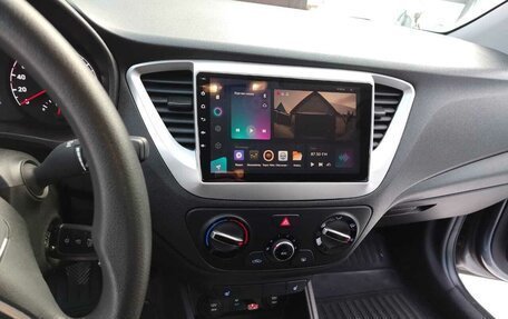 Hyundai Solaris II рестайлинг, 2018 год, 1 200 000 рублей, 7 фотография