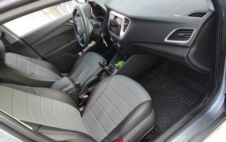 Hyundai Solaris II рестайлинг, 2018 год, 1 200 000 рублей, 3 фотография