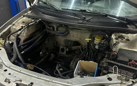 Dodge Stratus II, 2003 год, 450 000 рублей, 12 фотография