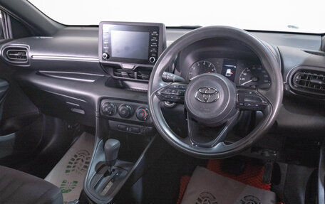 Toyota Yaris, 2021 год, 1 319 000 рублей, 7 фотография