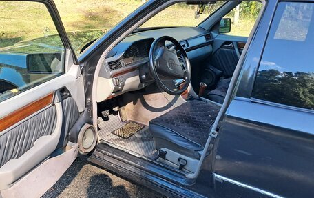 Mercedes-Benz E-Класс, 1993 год, 530 000 рублей, 7 фотография