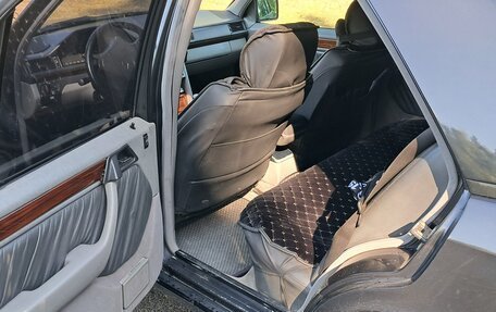 Mercedes-Benz E-Класс, 1993 год, 530 000 рублей, 9 фотография