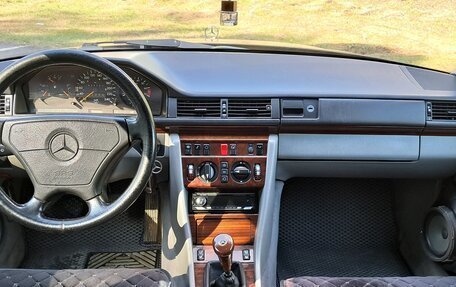 Mercedes-Benz E-Класс, 1993 год, 530 000 рублей, 15 фотография