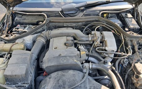 Mercedes-Benz E-Класс, 1993 год, 530 000 рублей, 12 фотография