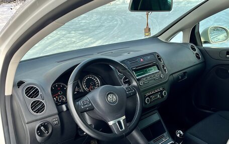 Volkswagen Golf Plus II, 2012 год, 1 030 000 рублей, 21 фотография