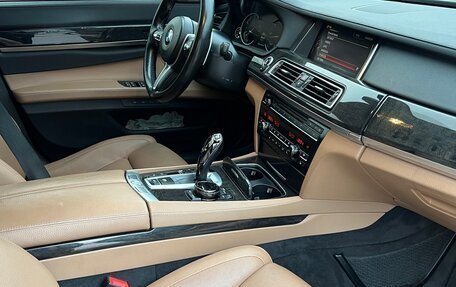 BMW 7 серия, 2014 год, 2 650 000 рублей, 15 фотография