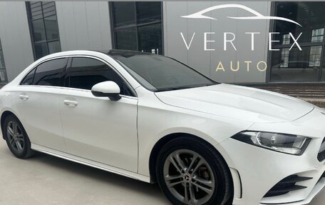 Mercedes-Benz A-Класс, 2022 год, 2 200 000 рублей, 3 фотография