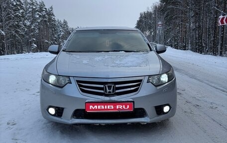 Honda Accord VIII рестайлинг, 2011 год, 1 250 000 рублей, 1 фотография