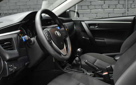 Toyota Corolla, 2013 год, 1 100 000 рублей, 16 фотография