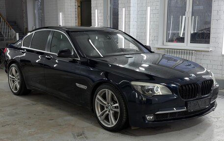 BMW 7 серия, 2012 год, 1 600 000 рублей, 3 фотография