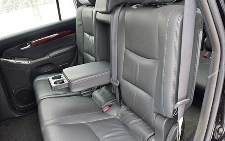 Toyota Land Cruiser Prado 120 рестайлинг, 2004 год, 2 500 000 рублей, 17 фотография