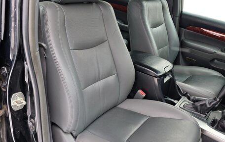 Toyota Land Cruiser Prado 120 рестайлинг, 2004 год, 2 500 000 рублей, 15 фотография