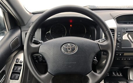 Toyota Land Cruiser Prado 120 рестайлинг, 2004 год, 2 500 000 рублей, 24 фотография