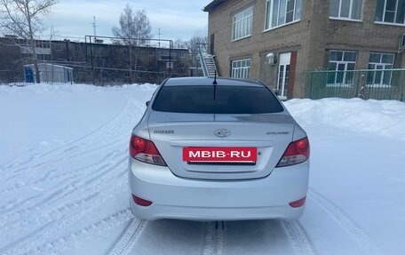 Hyundai Solaris II рестайлинг, 2012 год, 749 999 рублей, 4 фотография