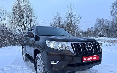 Toyota Land Cruiser Prado 150 рестайлинг 2, 2018 год, 4 450 000 рублей, 1 фотография
