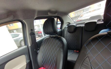 Renault Logan II, 2015 год, 625 000 рублей, 6 фотография
