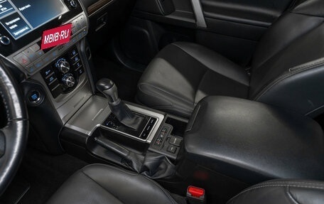 Toyota Land Cruiser Prado 150 рестайлинг 2, 2021 год, 6 080 000 рублей, 19 фотография