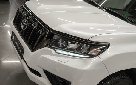 Toyota Land Cruiser Prado 150 рестайлинг 2, 2021 год, 6 080 000 рублей, 28 фотография