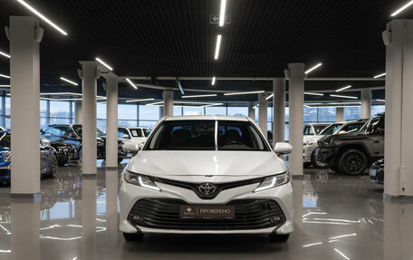 Toyota Camry, 2019 год, 2 600 000 рублей, 3 фотография