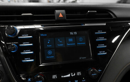 Toyota Camry, 2019 год, 2 600 000 рублей, 17 фотография