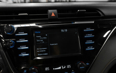 Toyota Camry, 2019 год, 2 600 000 рублей, 18 фотография