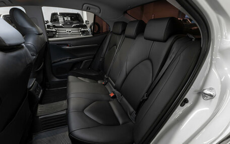 Toyota Camry, 2019 год, 2 600 000 рублей, 12 фотография