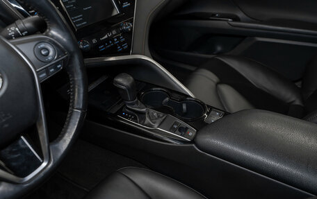 Toyota Camry, 2019 год, 2 600 000 рублей, 14 фотография