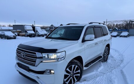 Toyota Land Cruiser 200, 2015 год, 6 390 000 рублей, 3 фотография