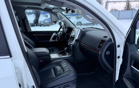 Toyota Land Cruiser 200, 2015 год, 6 390 000 рублей, 20 фотография