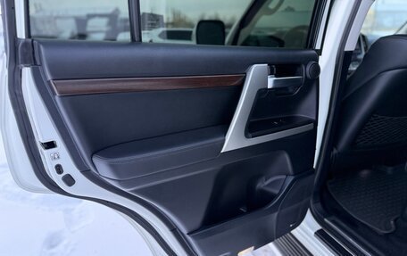 Toyota Land Cruiser 200, 2015 год, 6 390 000 рублей, 28 фотография