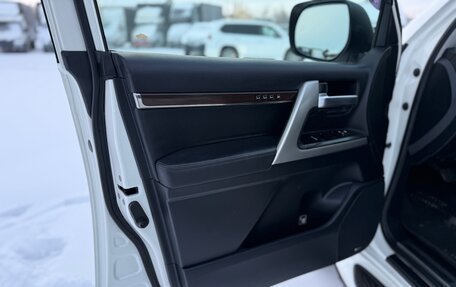 Toyota Land Cruiser 200, 2015 год, 6 390 000 рублей, 30 фотография