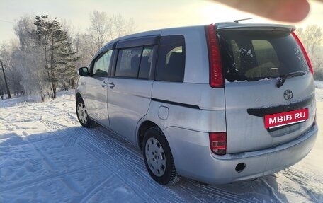 Toyota ISis I, 2009 год, 990 000 рублей, 3 фотография