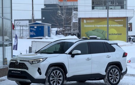 Toyota RAV4, 2019 год, 3 300 000 рублей, 1 фотография