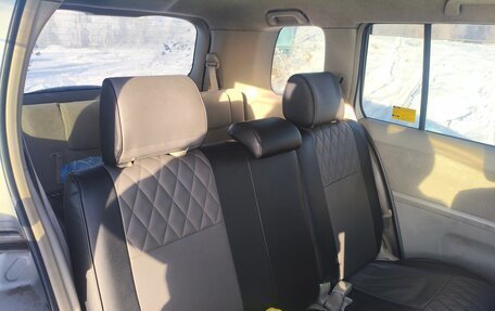 Toyota ISis I, 2009 год, 990 000 рублей, 8 фотография