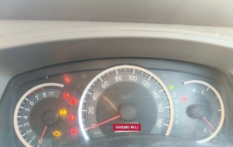 Toyota ISis I, 2009 год, 990 000 рублей, 10 фотография