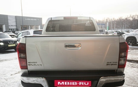 Isuzu D-Max II, 2017 год, 2 693 000 рублей, 6 фотография
