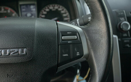 Isuzu D-Max II, 2017 год, 2 693 000 рублей, 12 фотография