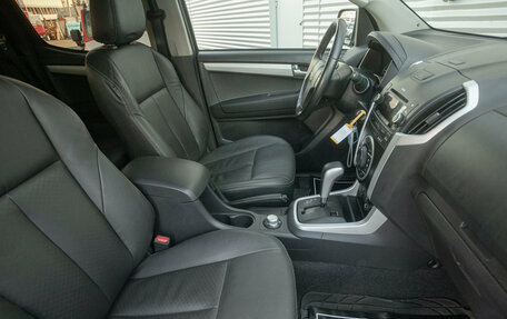 Isuzu D-Max II, 2017 год, 2 693 000 рублей, 20 фотография