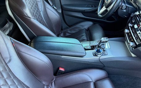 BMW 5 серия, 2018 год, 3 050 000 рублей, 11 фотография