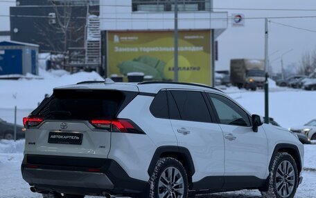 Toyota RAV4, 2019 год, 3 300 000 рублей, 2 фотография