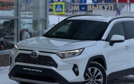 Toyota RAV4, 2019 год, 3 300 000 рублей, 9 фотография