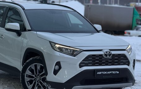 Toyota RAV4, 2019 год, 3 300 000 рублей, 15 фотография