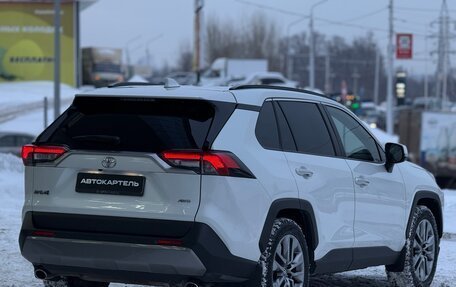 Toyota RAV4, 2019 год, 3 300 000 рублей, 18 фотография