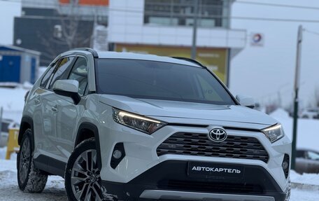 Toyota RAV4, 2019 год, 3 300 000 рублей, 14 фотография
