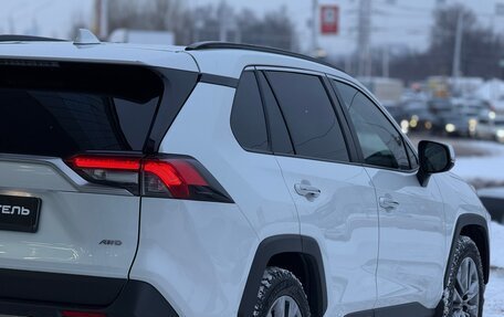Toyota RAV4, 2019 год, 3 300 000 рублей, 20 фотография