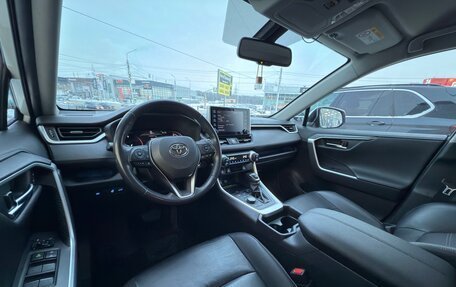 Toyota RAV4, 2019 год, 3 300 000 рублей, 33 фотография