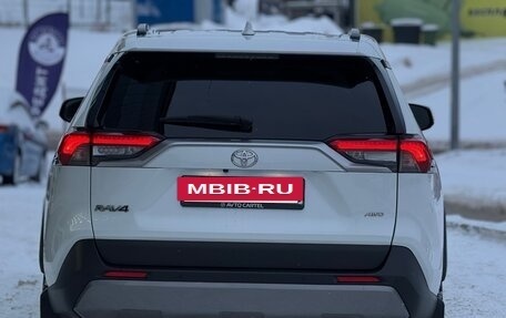 Toyota RAV4, 2019 год, 3 300 000 рублей, 25 фотография