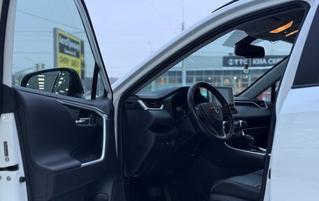 Toyota RAV4, 2019 год, 3 300 000 рублей, 36 фотография